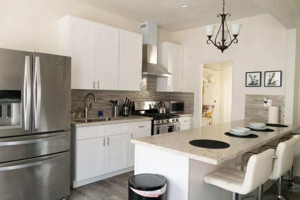 Appartement Spacious 2-bedroom Unit In Hollywood